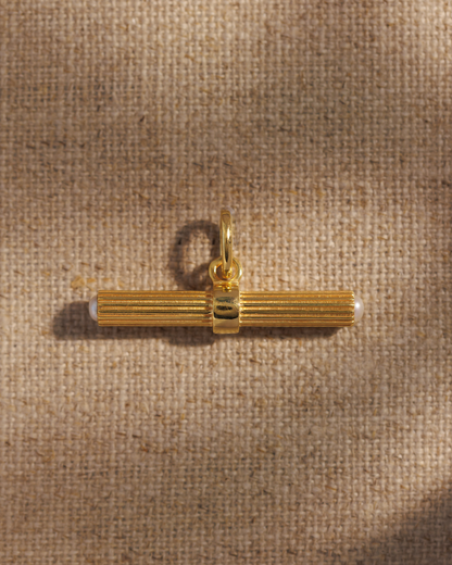 Libby gold T-bar pendant with pearl ends