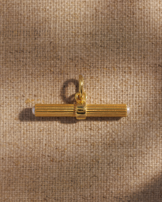 Libby gold T-bar pendant with pearl ends