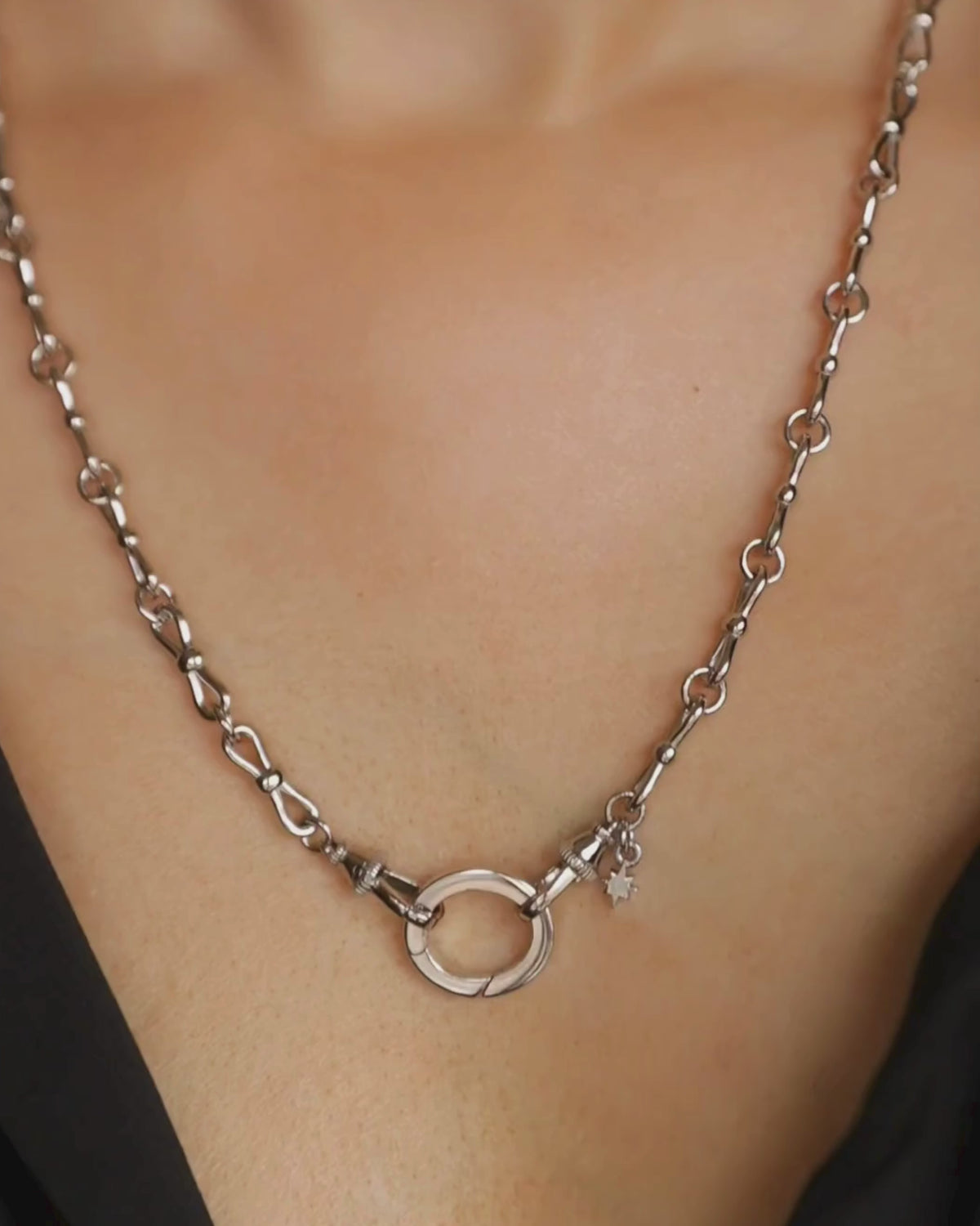 EADIE Bow Tie Chain Necklace - Silver
