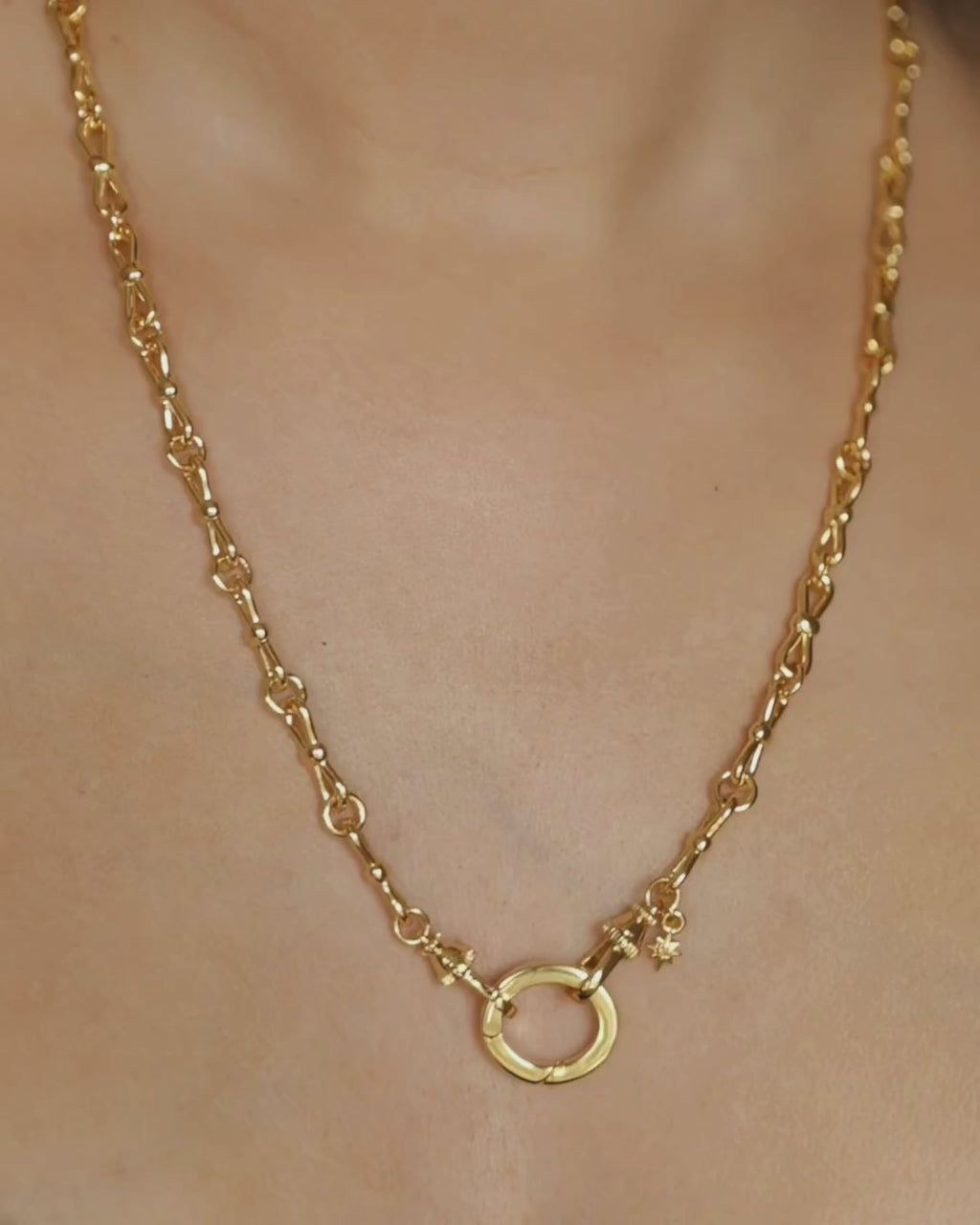 EADIE Bow Tie Chain Necklace