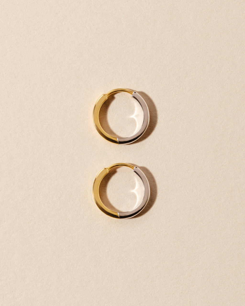 Large CARA Reversible Hoops